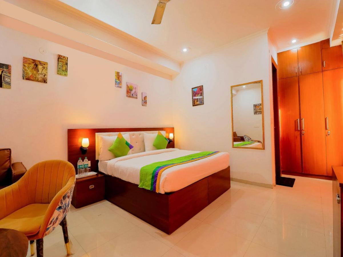Treebo Rejoice 52 - 3Km From Huda City Metro Station Badshahpur Exterior foto
