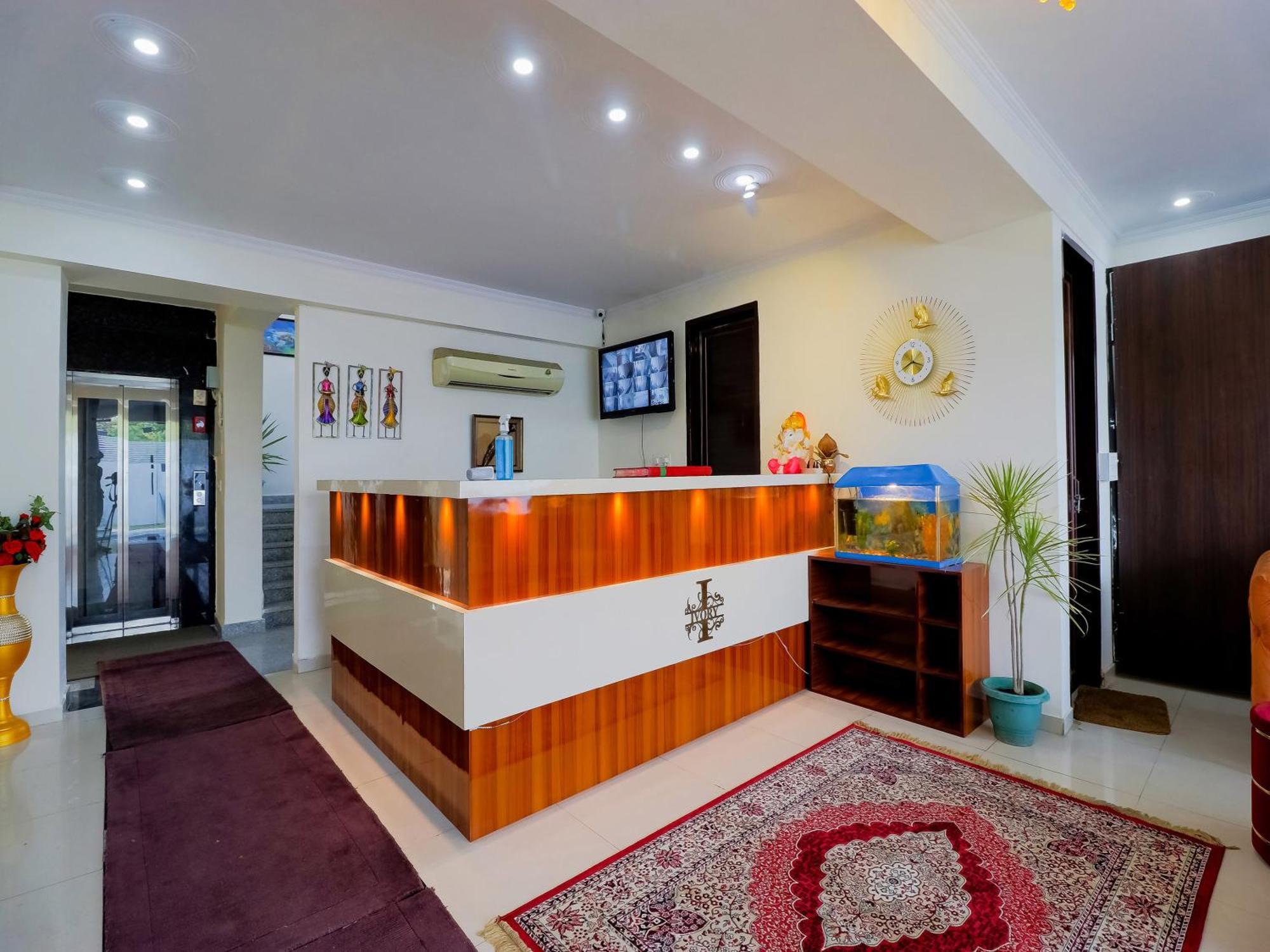 Treebo Rejoice 52 - 3Km From Huda City Metro Station Badshahpur Exterior foto