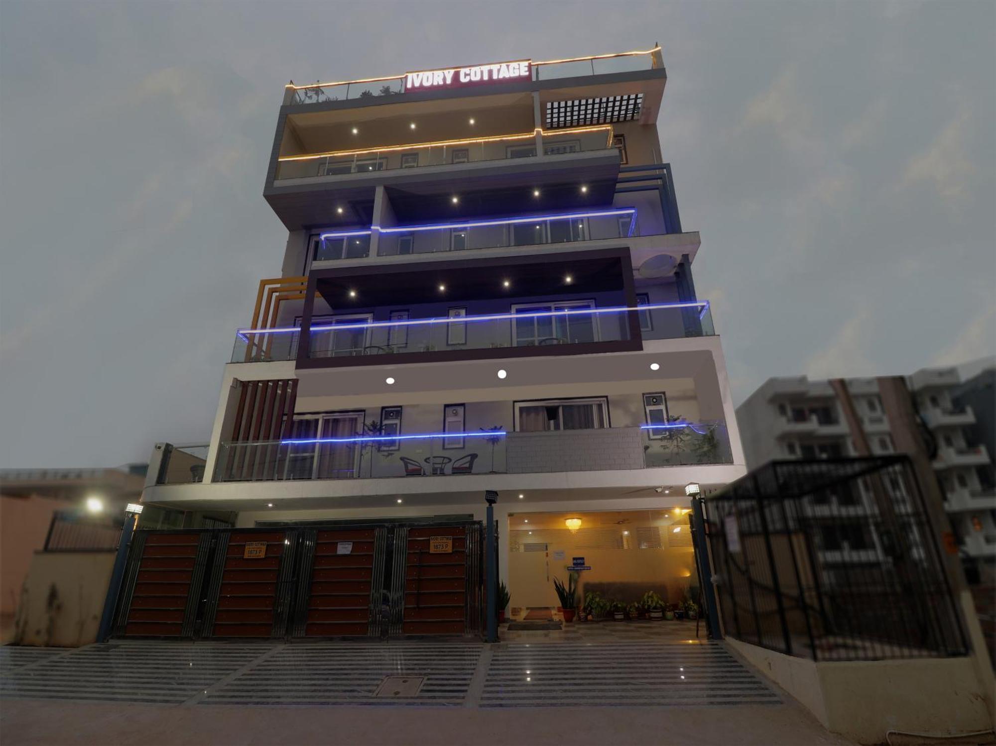 Treebo Rejoice 52 - 3Km From Huda City Metro Station Badshahpur Exterior foto
