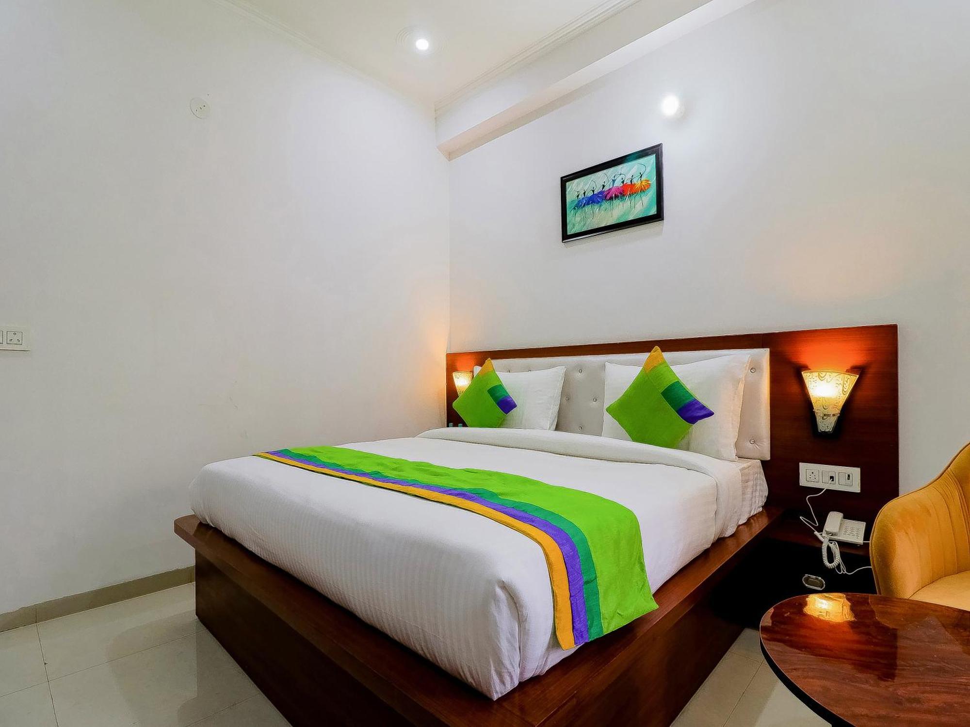 Treebo Rejoice 52 - 3Km From Huda City Metro Station Badshahpur Exterior foto